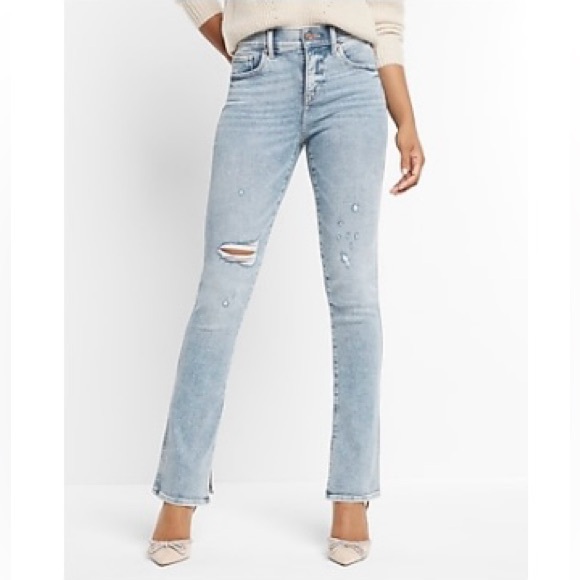 Express Mid Rise Light Wash Ripped
Skyscraper Jeans - Picture 1 of 3